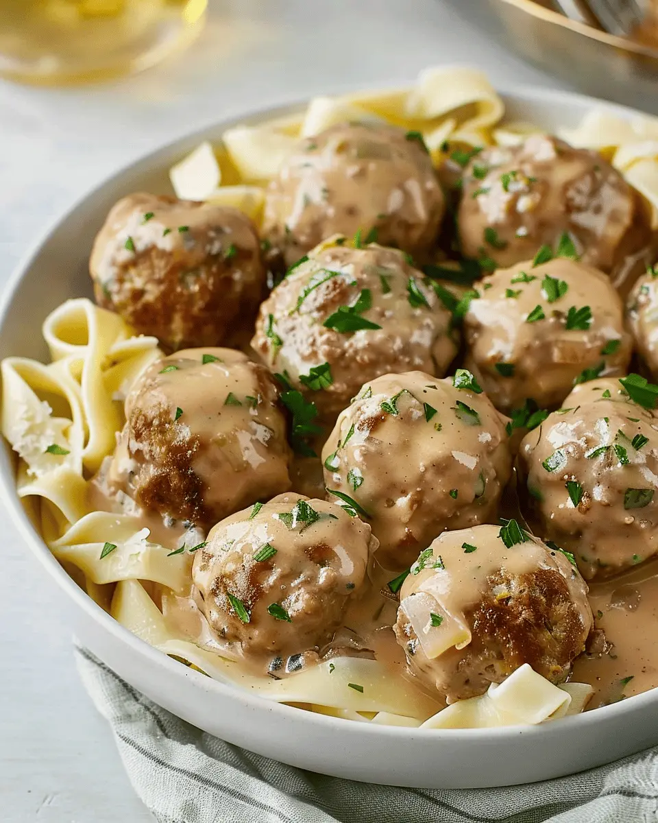 Irresistible Slow Cooker Swedish Meatballs Recipe for Easy Dinners